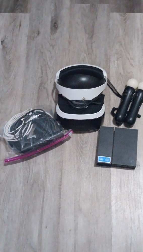 Sony PlayStation VR Headset Bundle Black/ with Controllers, Camera & Cables