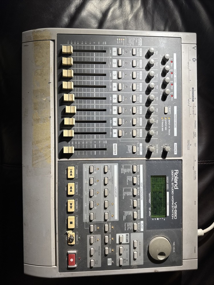 Roland VS-880 Digital Studio Workstation CLEAN & NICE