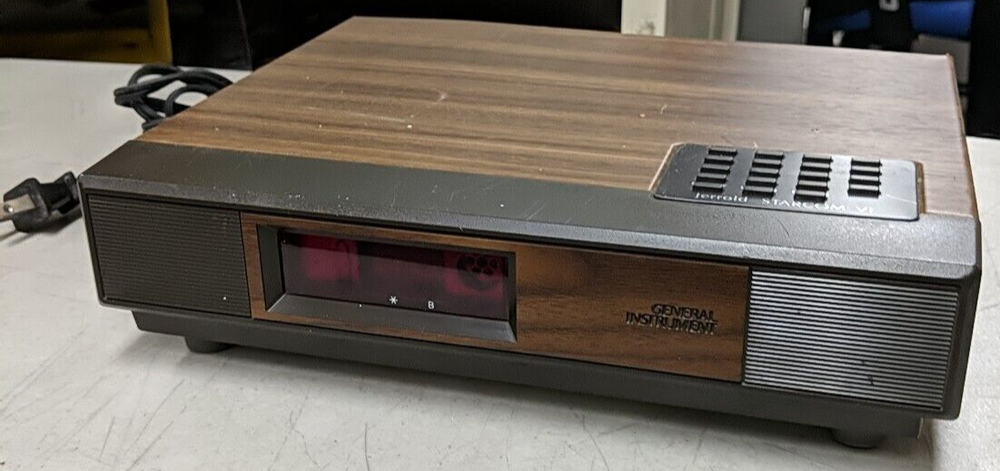 Vintage Jerrold 550 Starcom VI General Instrument CATV Converter Untested