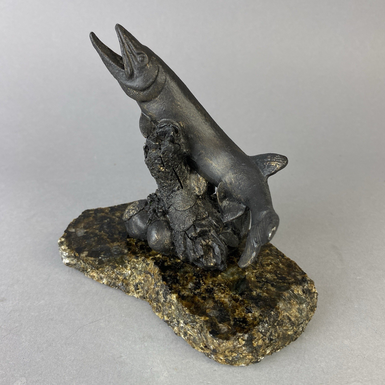 Vintage Metal Bronze Muskie Pike Leaping Jumping Fish Sculpture