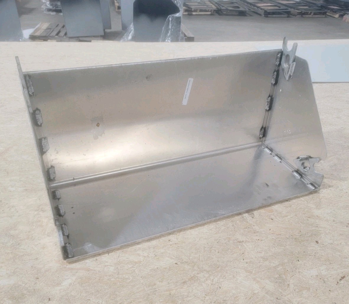 Freightliner Cascadia A06-69517-000 4 Battery New Takeoff