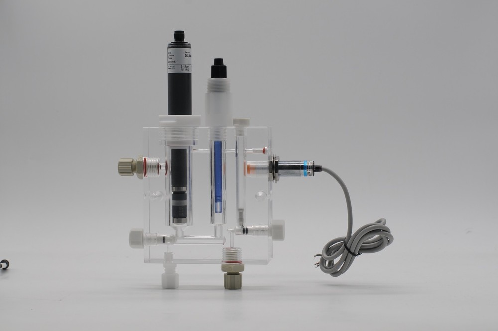 Temperature Sensor / Sample Flow Chamber / Flow Rate Sensor / SlowShip