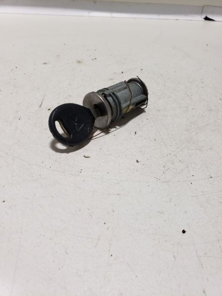 Ignition Switch Convertible Fits 1998-2006 SEBRING OEM