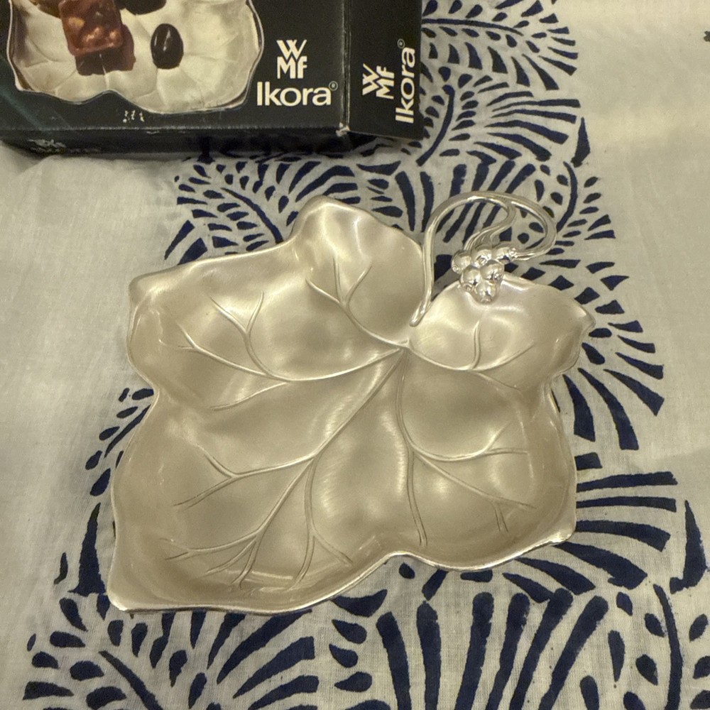 Silver Plated Decorative Dish Grape Leaf Footed By Ikora Vintage 1975. Beauty