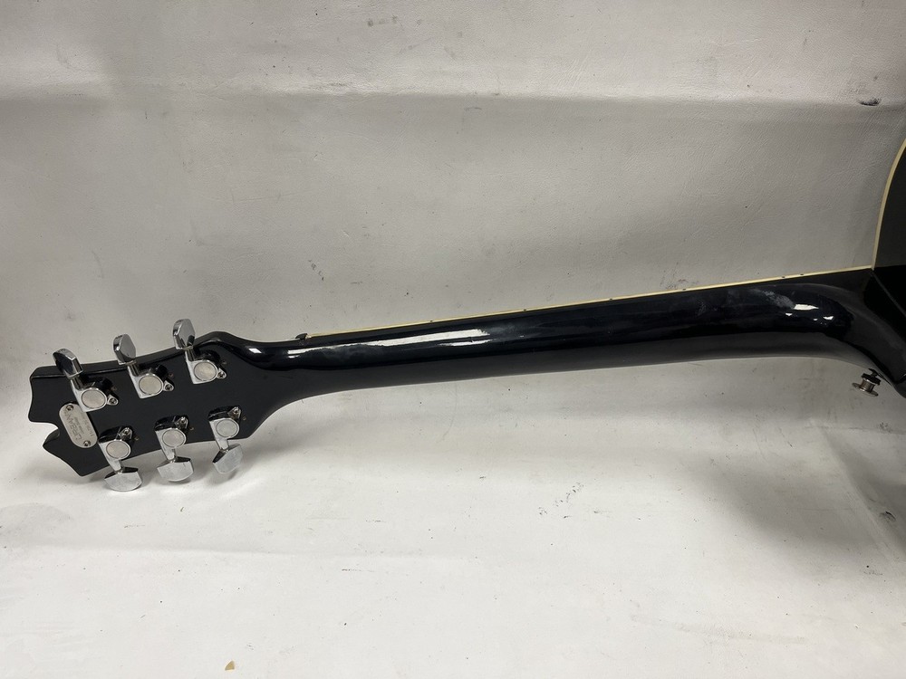 URBAN PLAYER 6-STRING ACOUSTIC GUITAR