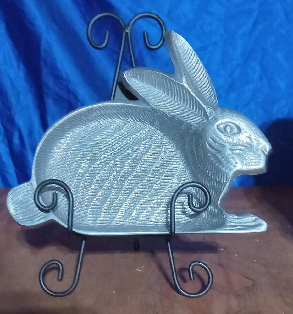 Aluminum Servware Bunny Rabbit Decorative 9.75" X 8" X 1"