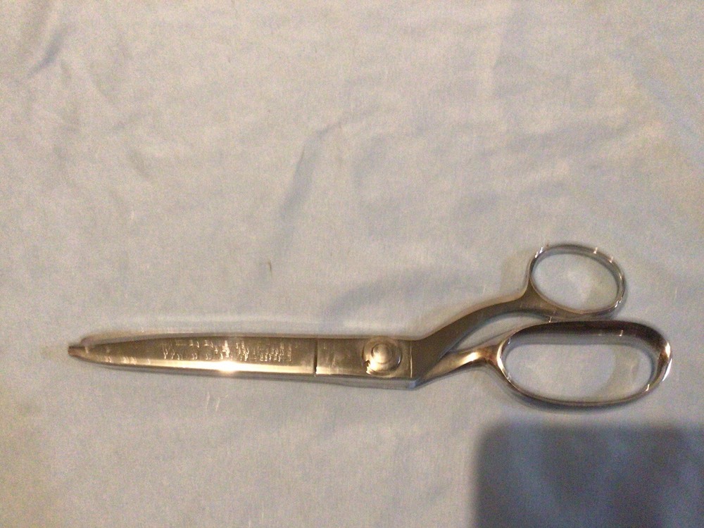 Vintage Wiss 9” Pinking Shears