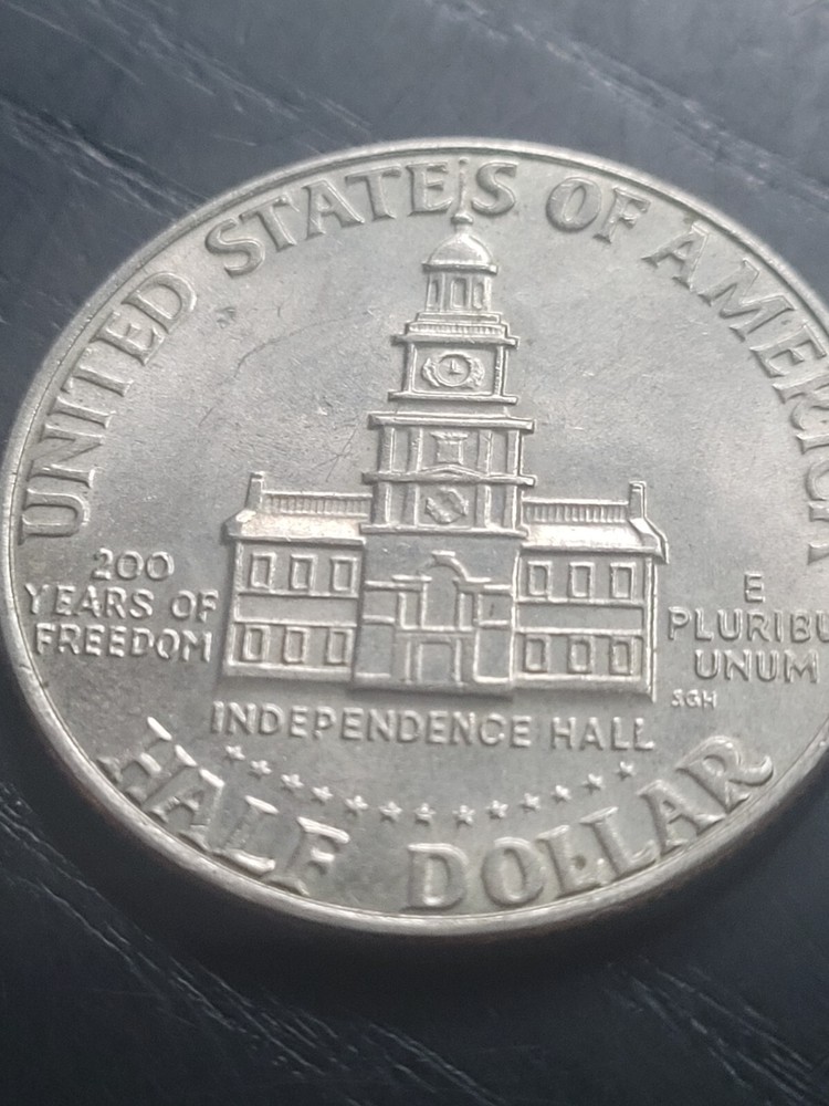 1976 JFK BICENTENNIAL HALF DOLLAR ( VF)