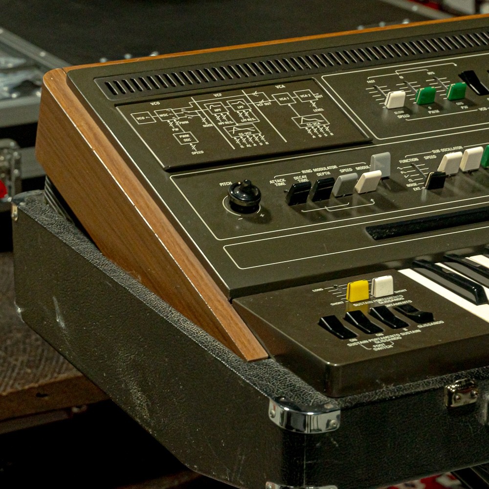 Yamaha CS-60 — 61-Key Polyphonic Synth with Aftertouch & Ribbon Controller