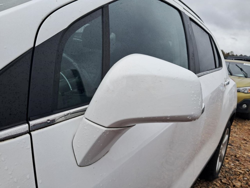 TRAX 2015 Glove Box 4845417
