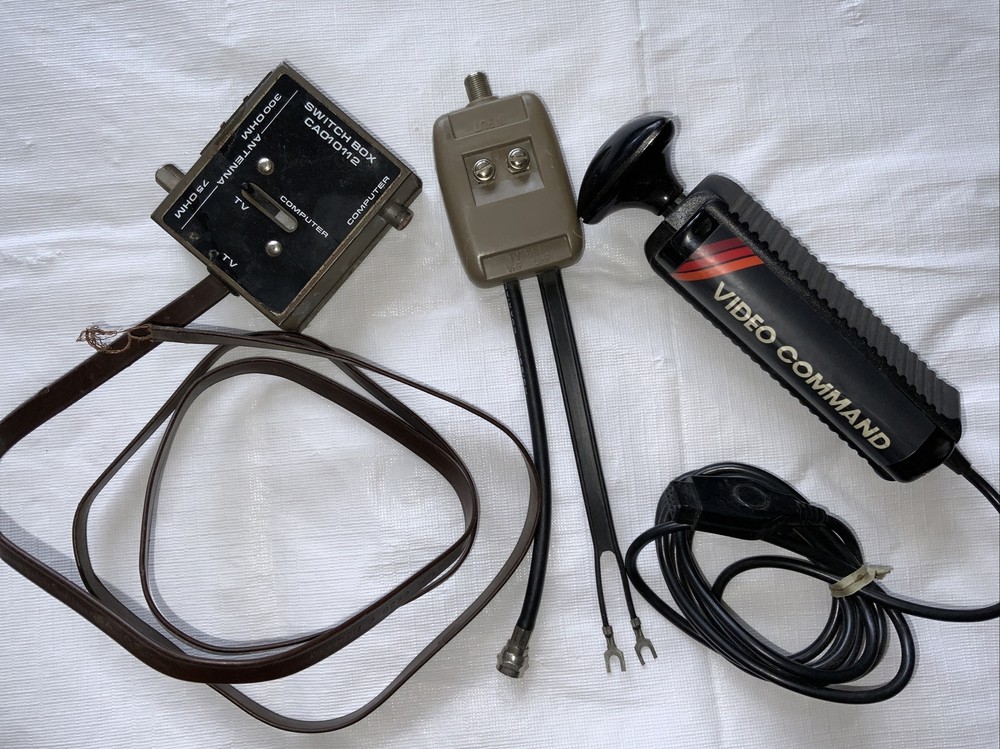 UHF/VHF/FM Band Separator Switch Box Ca010112 Video Command Lot Untested