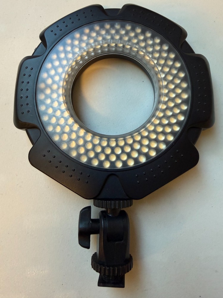 Neewer R‑160 LED Macro Ring Light.