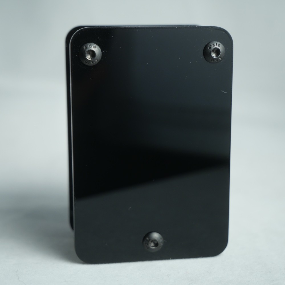 madMidiMiniClassic Midi Controller 2 buttons, 2 potentiometers, 2 LEDs