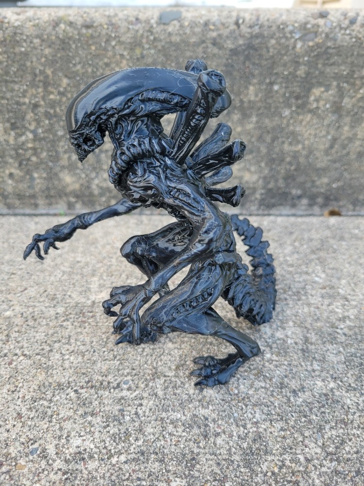 Alien Xenomorph figurine