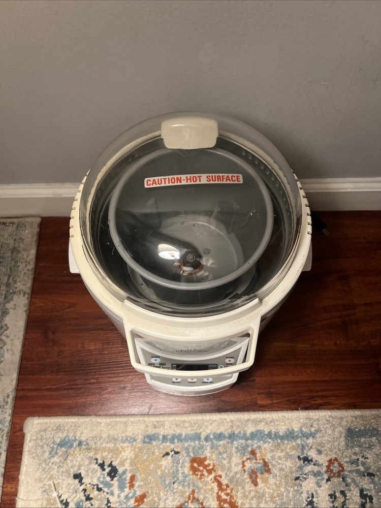 Welbilt The Bread Machine Maker ABM-100 White Dome Top 2lb Loaf Automatic