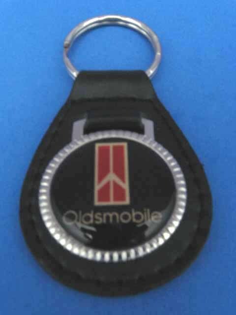 OLDSMOBILE BLACK LEATHER KEYRING KEYFOB #027 RED