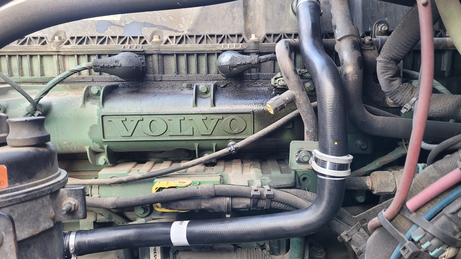 Genuine Volvo D13 Crankcase Oil Filter Separator Kit 22877306 w/ Gasket & Hose