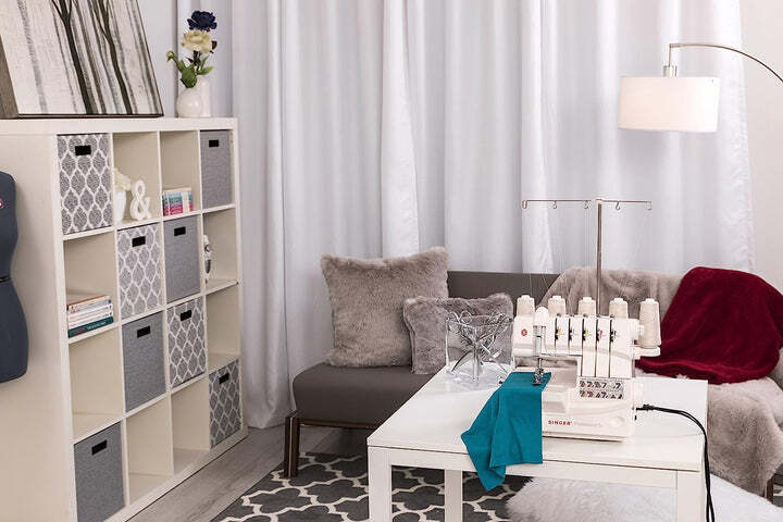 Singer 14T968DC Professional™ 5 Overlock Serger Machine