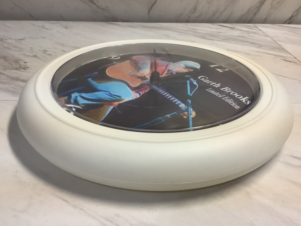 Garth Brooks Wall Clock-vintage-.**RARE** 9”
