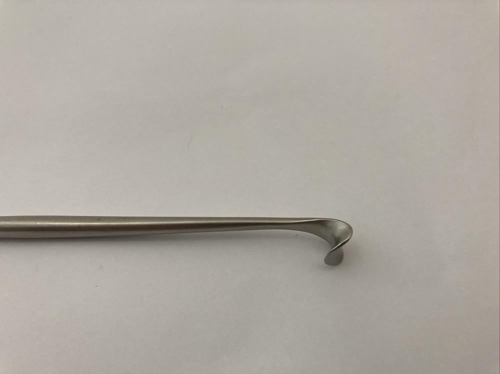 V. Mueller NL1003 Cushing Retractor