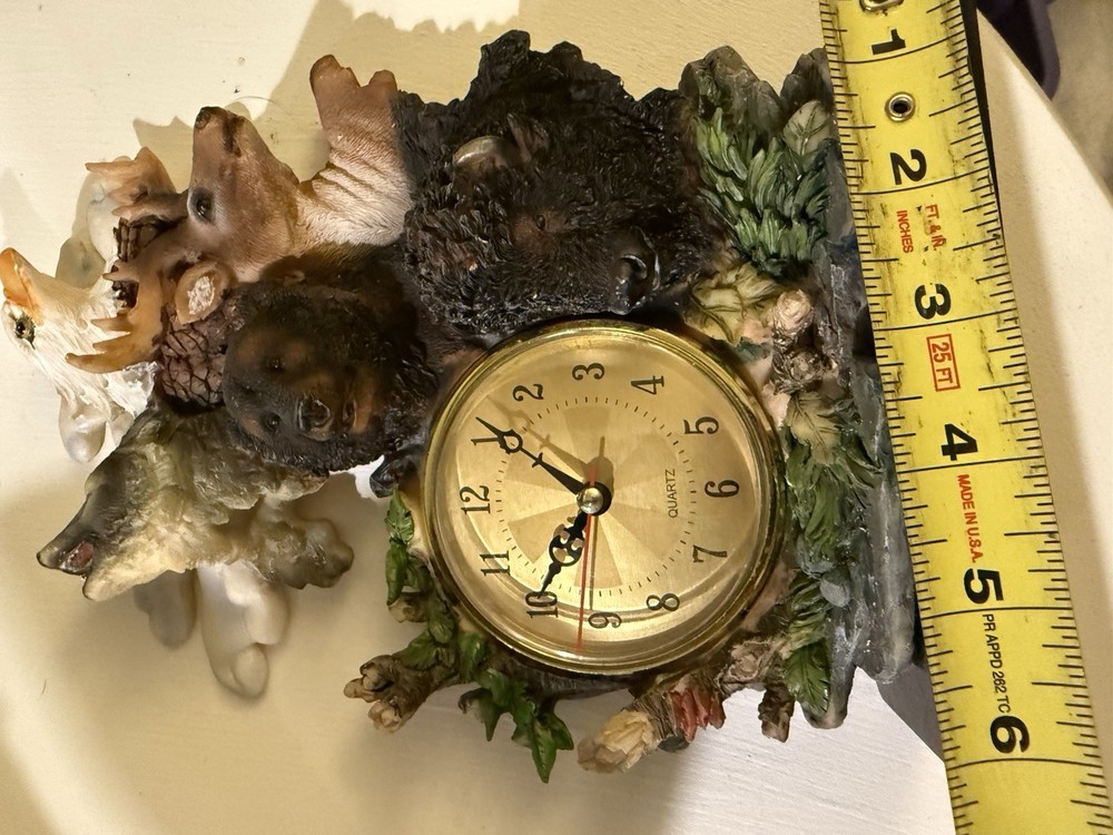novelty quartz battery operated mantle clock mancave deer bear Wolf Eagle