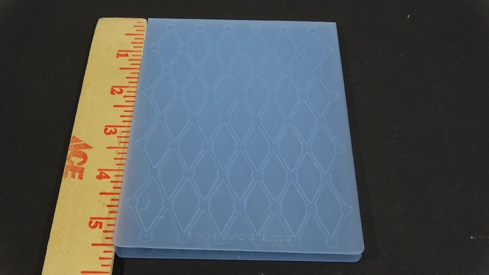 Lifestyle Crafts Quickutz Embossing Folder Diamonds & Dots