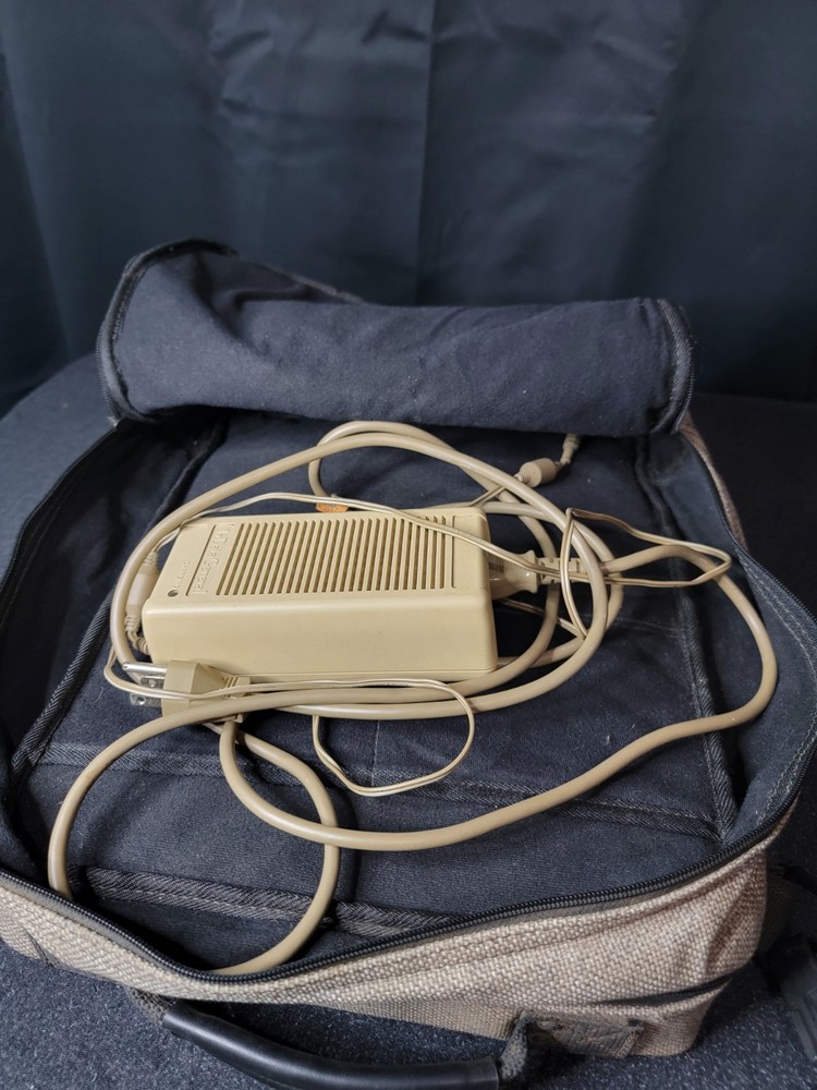 Vintage 80s Data General One Computer Model 2219 Early Portable Laptop Computer
