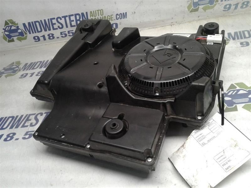 TITAN XD  2018 Speaker 8510963