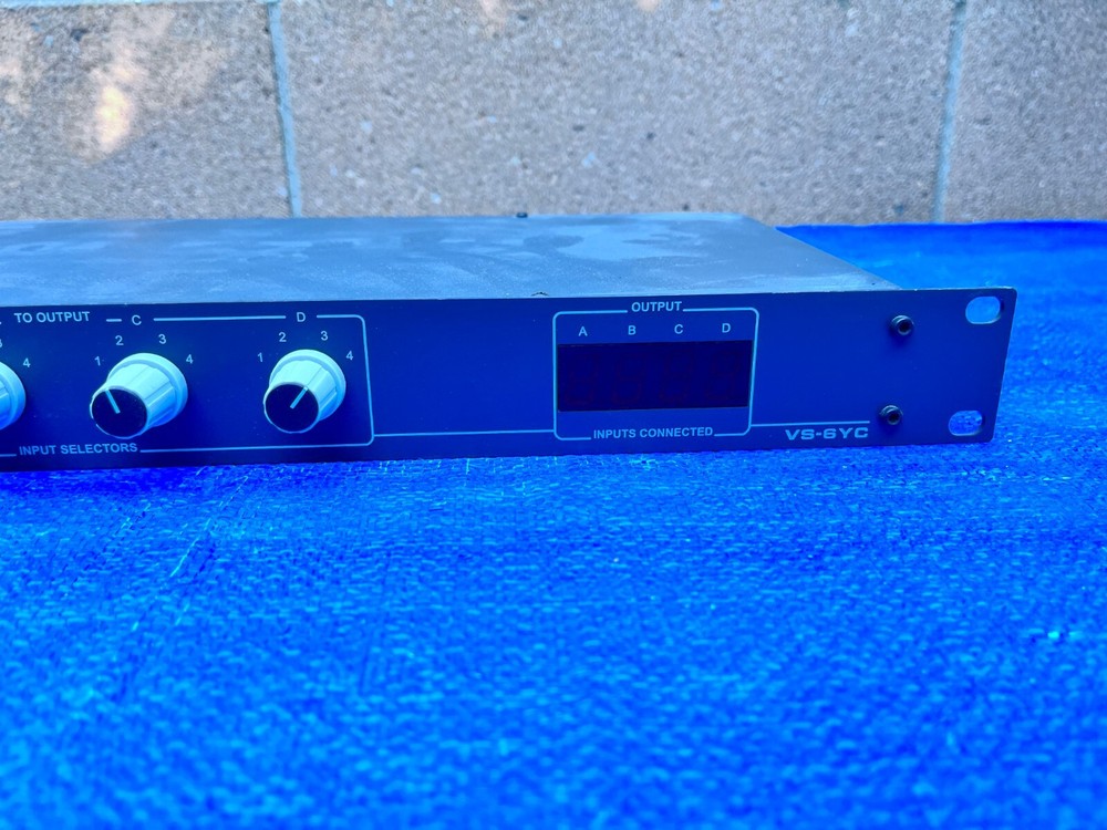 Kramer VS-6YC S-Video 4X4 Matrix Switcher (defective)