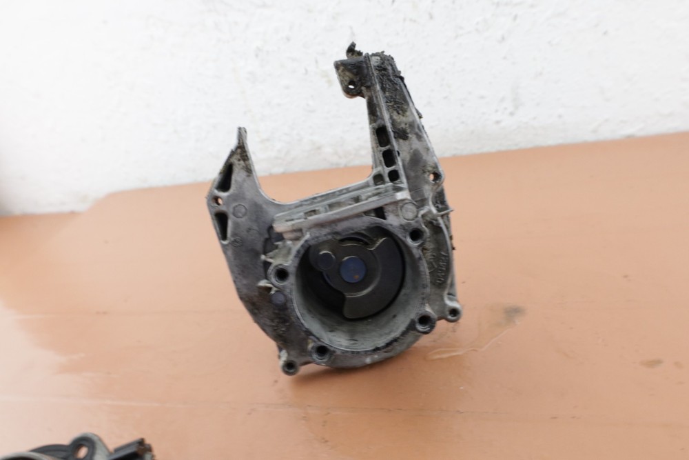 Weed Eater BV 2000 Blower OEM Crankcase 049427