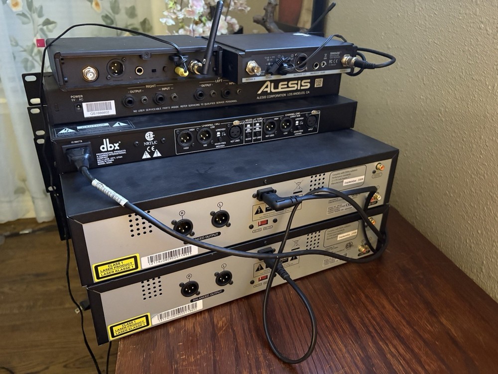 Alesis M-EQ 230 Dual 1/3 Octave Precision Equalizer