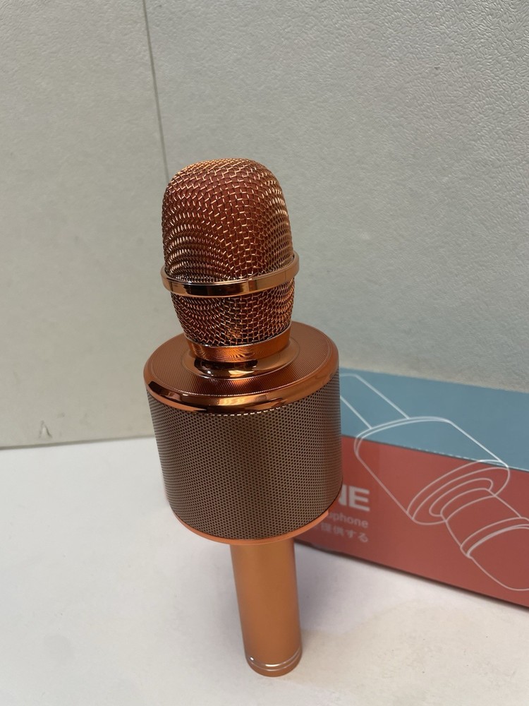 Karaoke Microphone Wireless Red Handheld Speaker