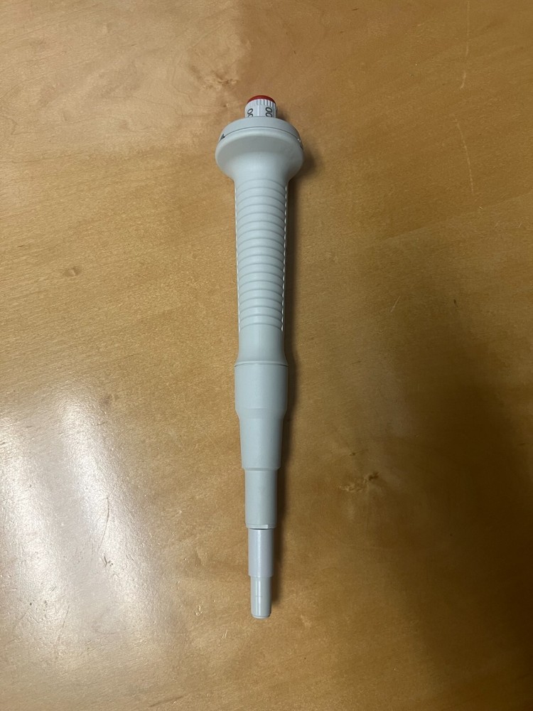 NEW Eppendorf Reference Pipette Single Channel Pipettor Fixed Volume 2000 uL