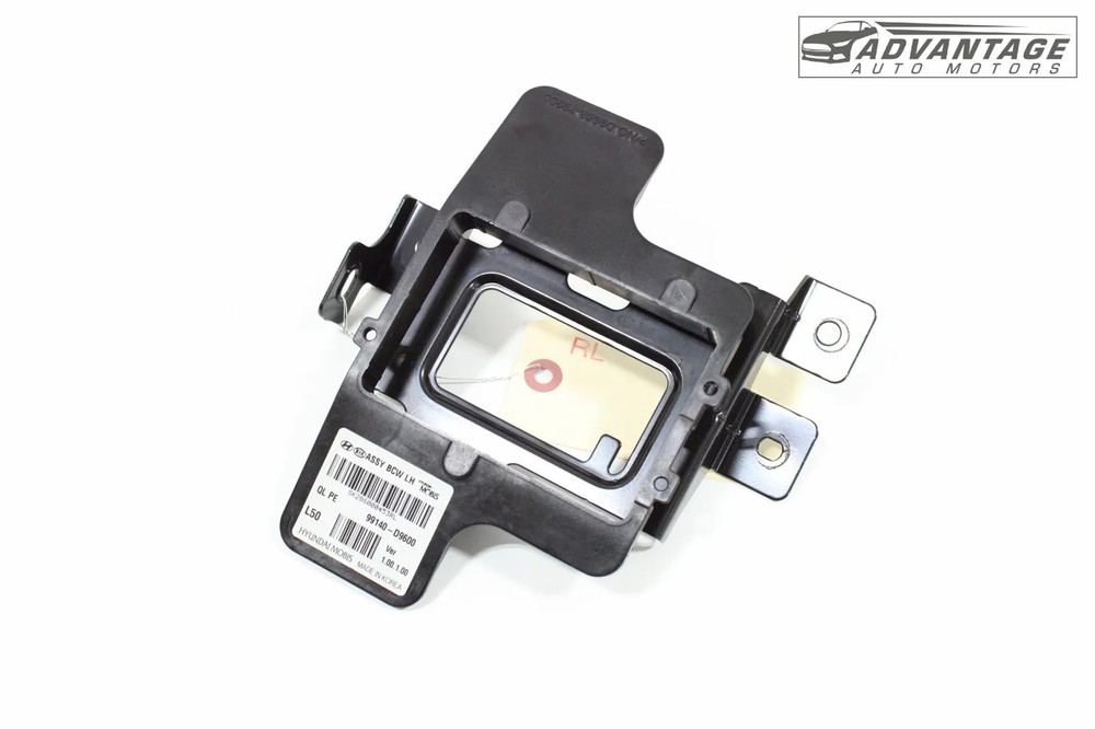 2017-2021 KIA SPORTAGE REAR LEFT SIDE BLIND SPOT RADAR SENSOR MODULE BRACKET OEM