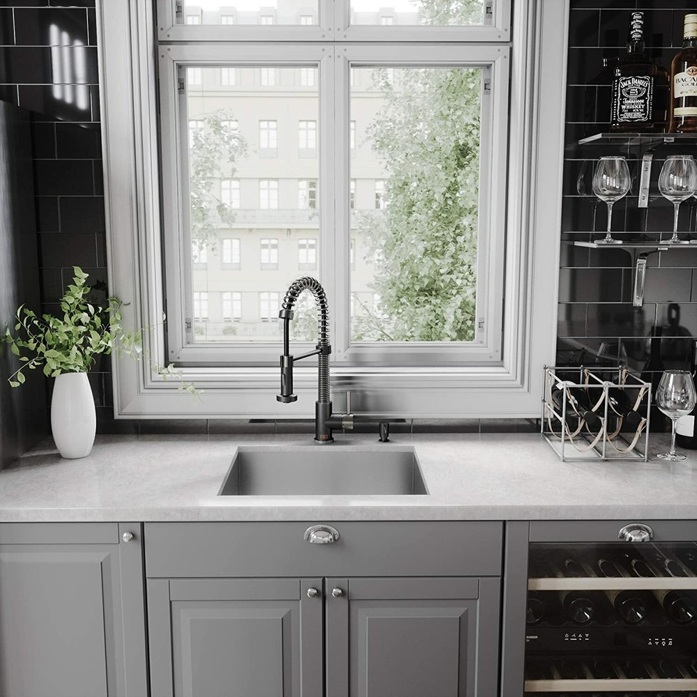 ​VIGO VG02001STMBK2 Edison Single-Handle Pull-Down Sprayer Kitchen Faucet in Sta