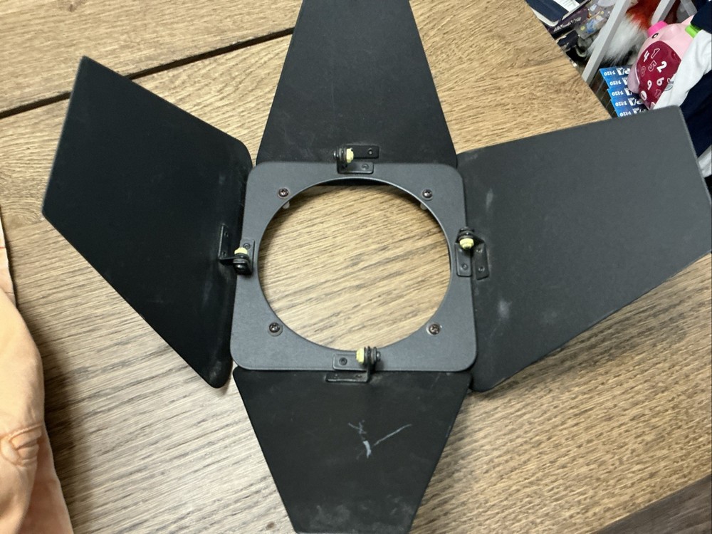 Ascorlight QC4 With Extra Cable And Barn Doors - NOT TESTED
