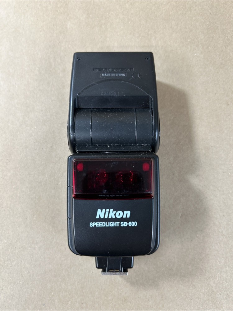 Nikon SB-600 Speedlight Shoe Mount Flash TTL External Camera Flash
