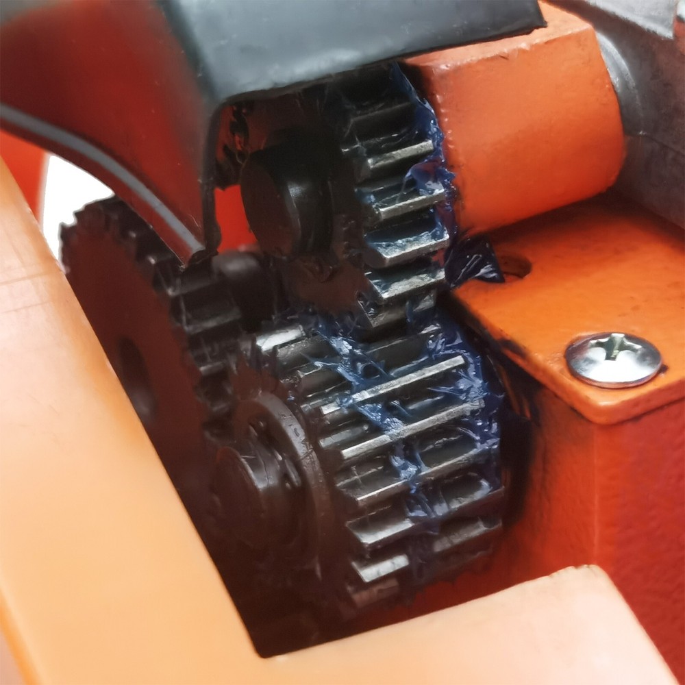 Small Upper Gluing Machine Adjustable Leather Dispensing Machine Hot Melt Glue