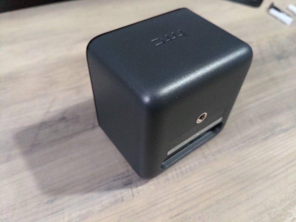 HTC Vive VR Base Station 1.0 Lighthouse & Power Adaptor & Mount & Hardware