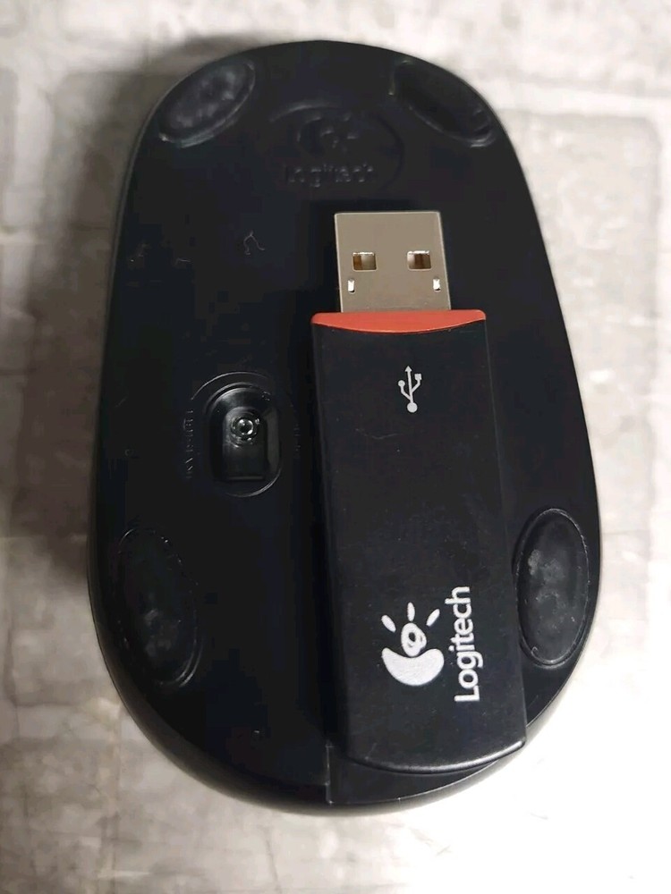 Logitech M-RBS136 USB Wireless Optical Mouse w/ Receiver NO BATTERIES