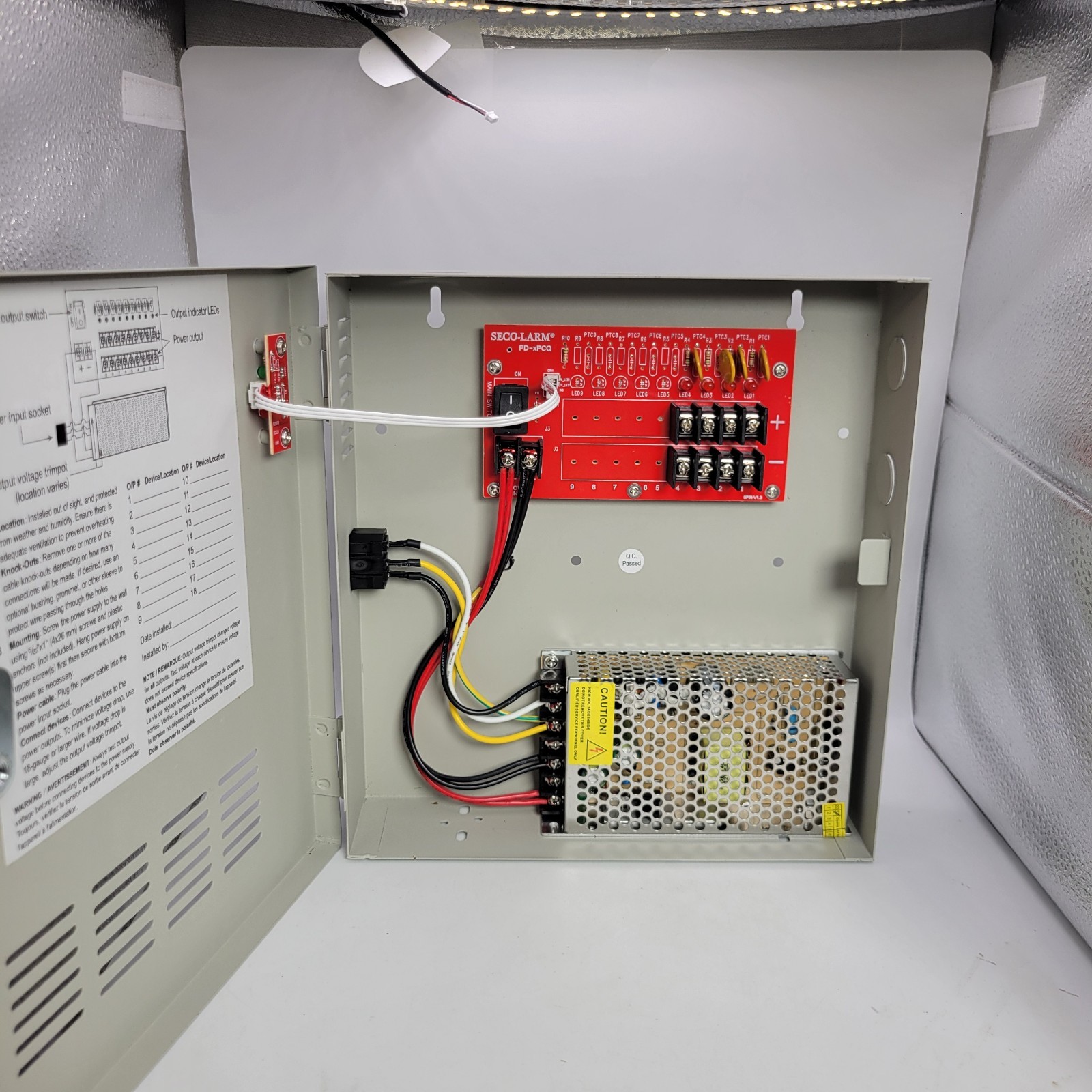 Seco-Larm Enforcer Switching CCTV Power Supply (PC-U0405-PULQ) No Keys