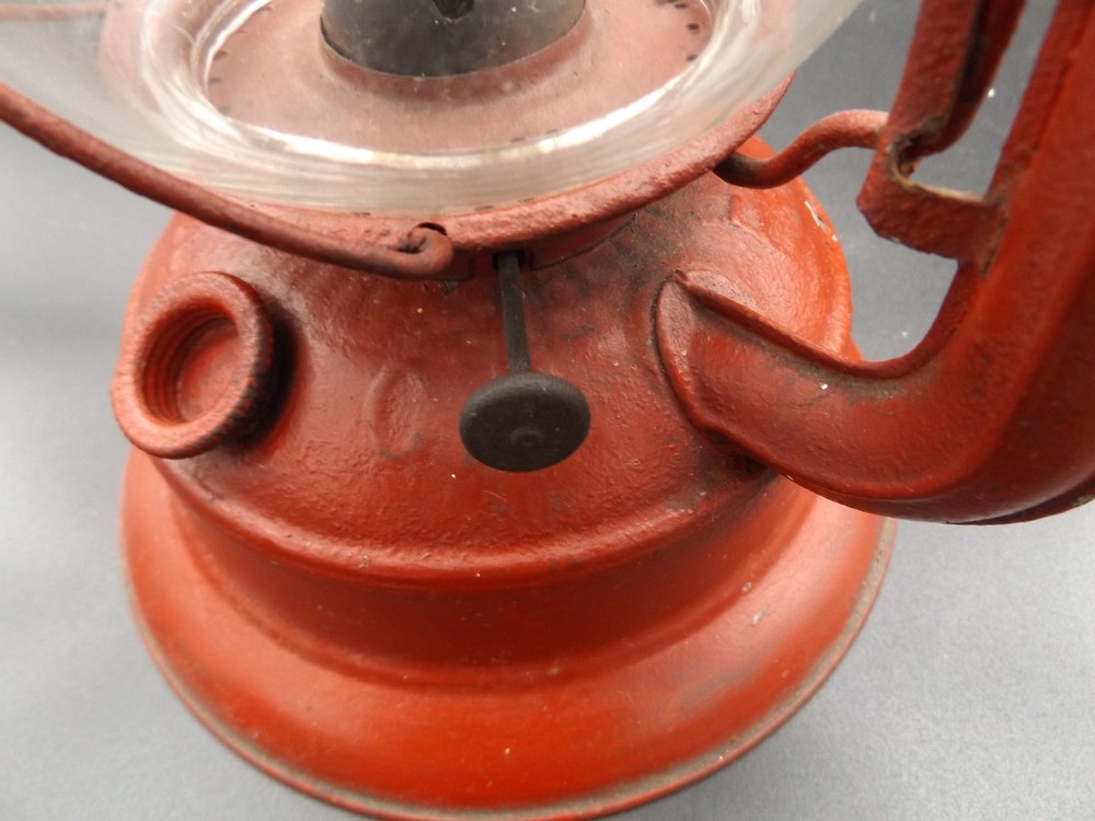 Vintage1912 E.T Wright, Canadian kerosene lantern