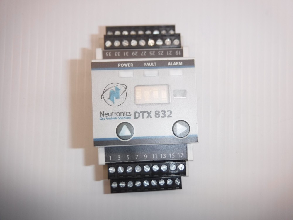 Neutronics DTX 832 Gas Analyzer