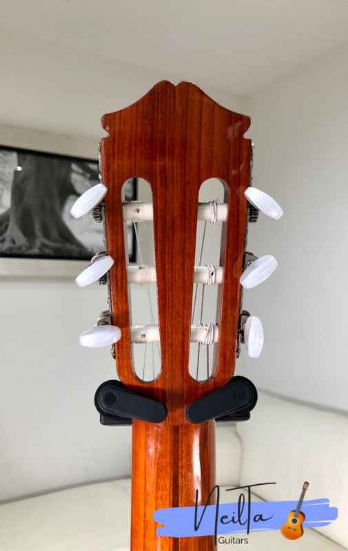 MORRIS M-15 CLASSICAL GUITAR 1970