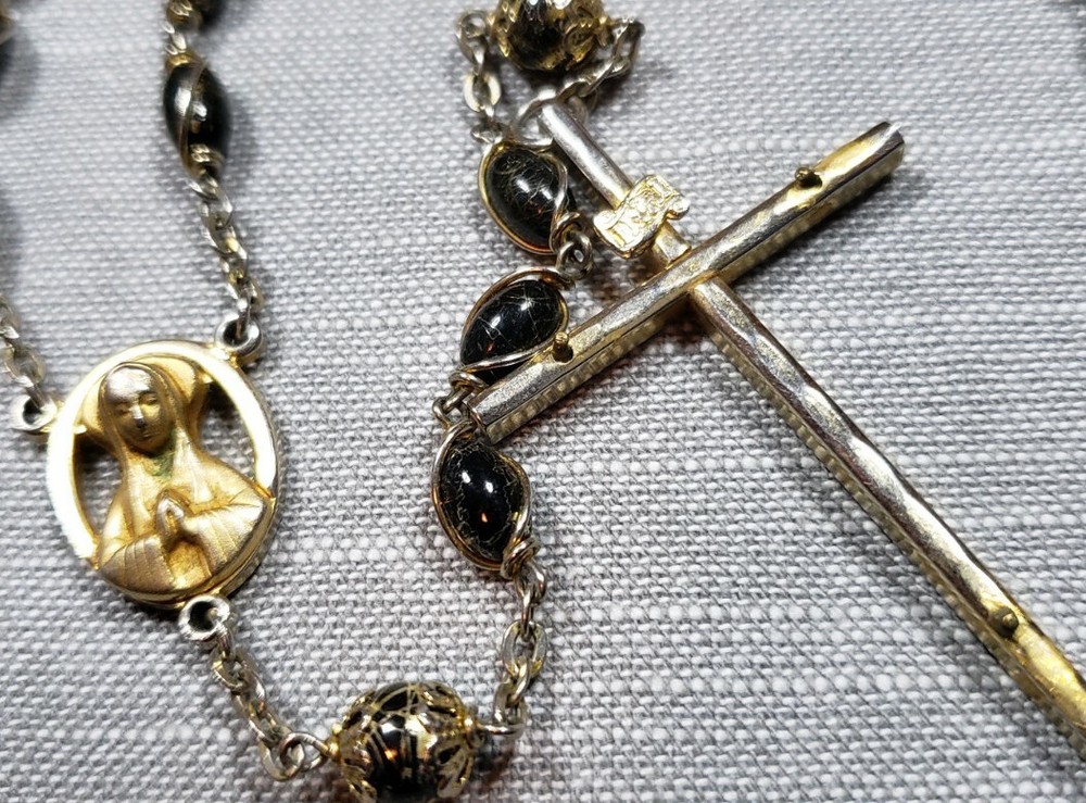 Vintage Rosary Wire Wrapped Black Beads Missing Corpus Christian H76