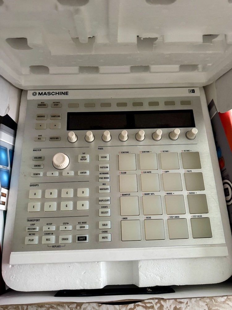 Native Instruments Maschine MK2 White MIDI Controller – Tested – Excellent Condi