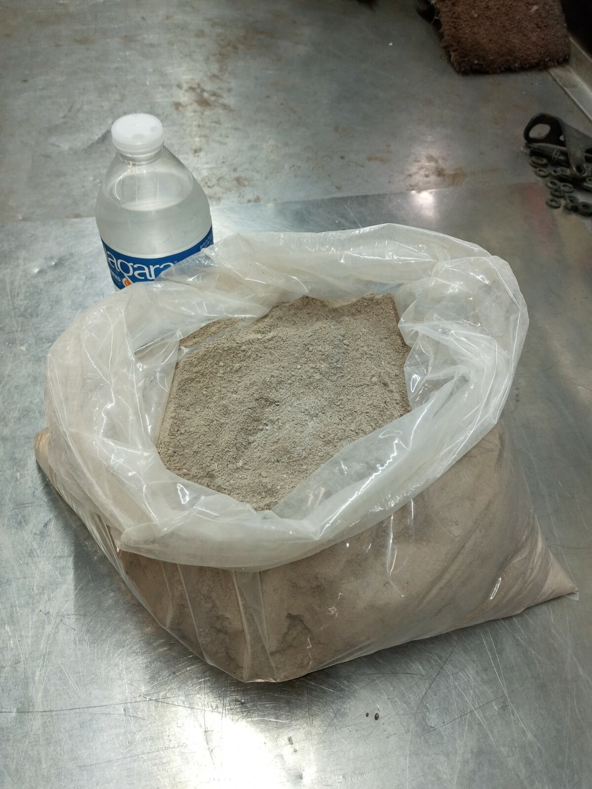 8 lbs. Pure Hard Wood Ash sifted (NO TRASH)