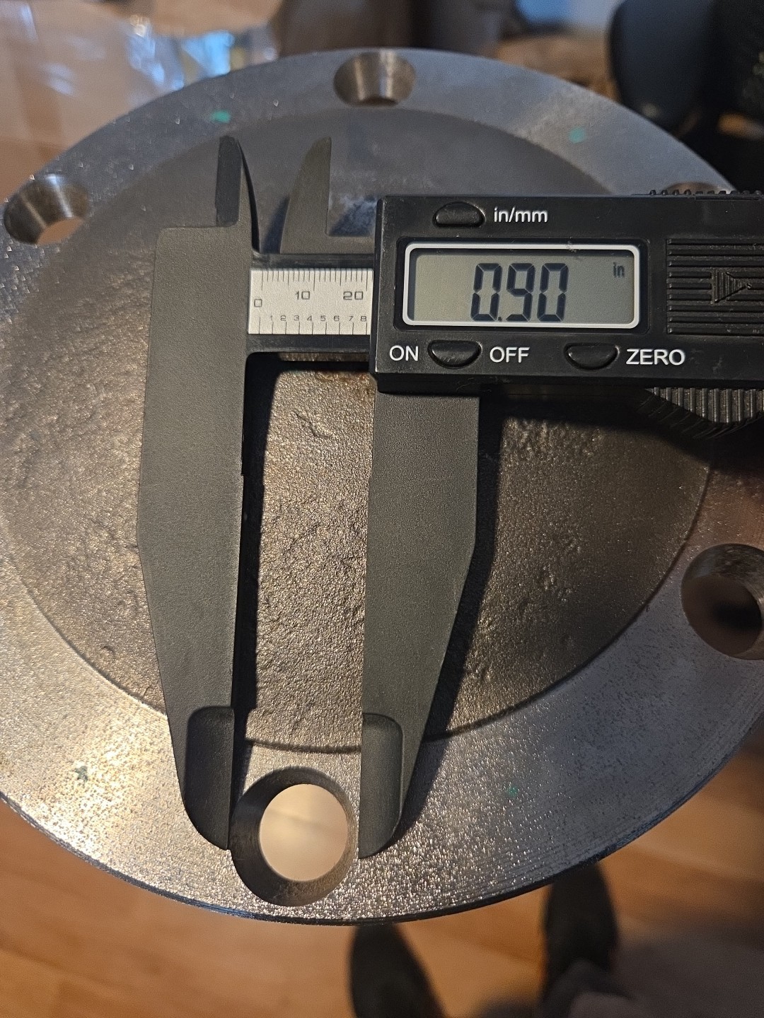 25133700 AXLE SHAFT 43 Splines 2.19" Spline OD 47-1/16" OAL 6 Bolt