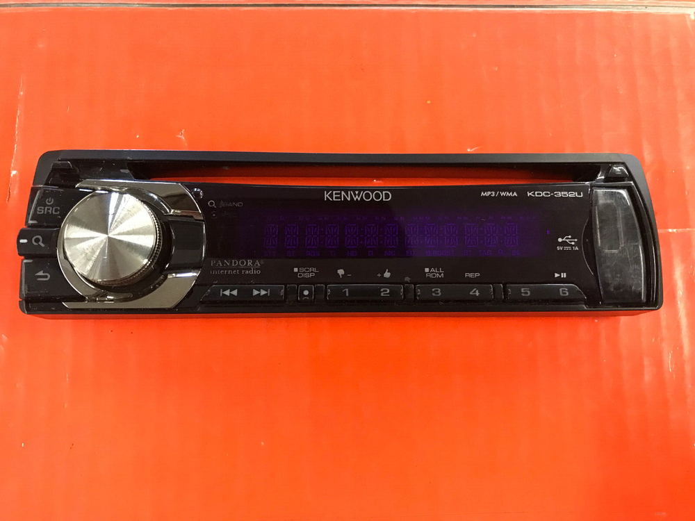 Kenwood KDC 352U Faceplate