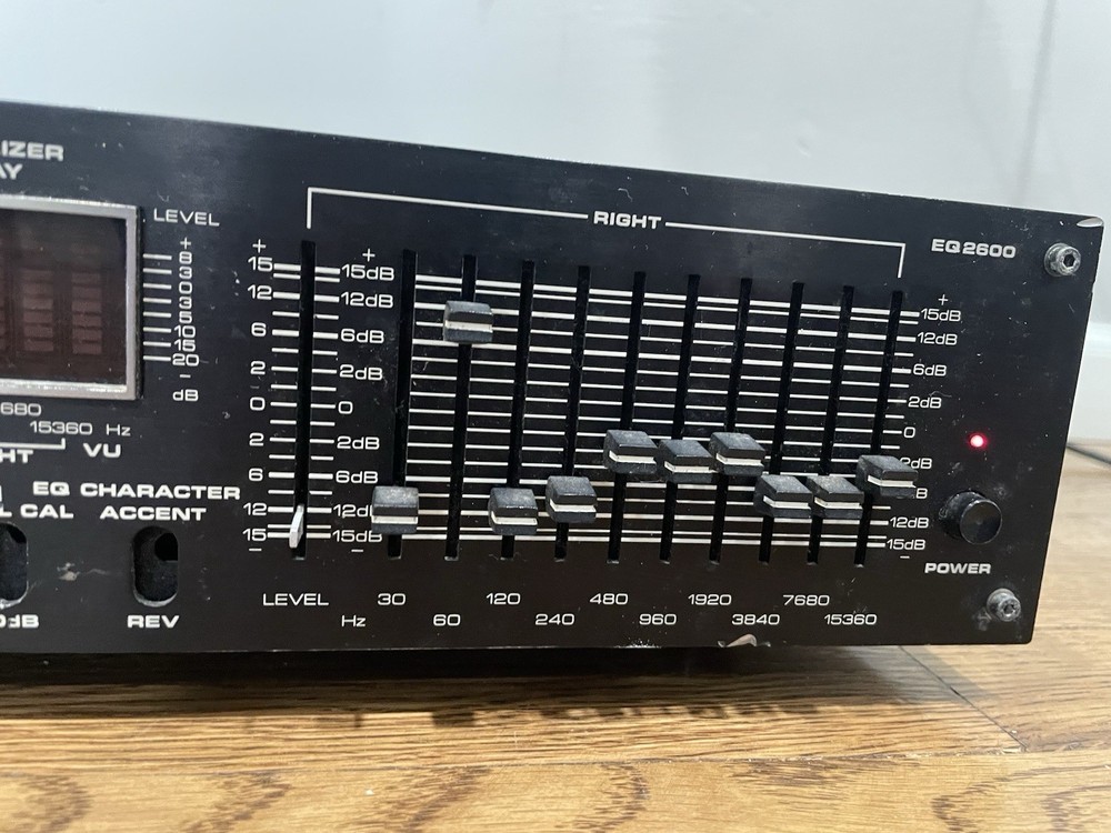 Vintage Numark EQ2600 Stereo Frequency Equalizer *Untested*